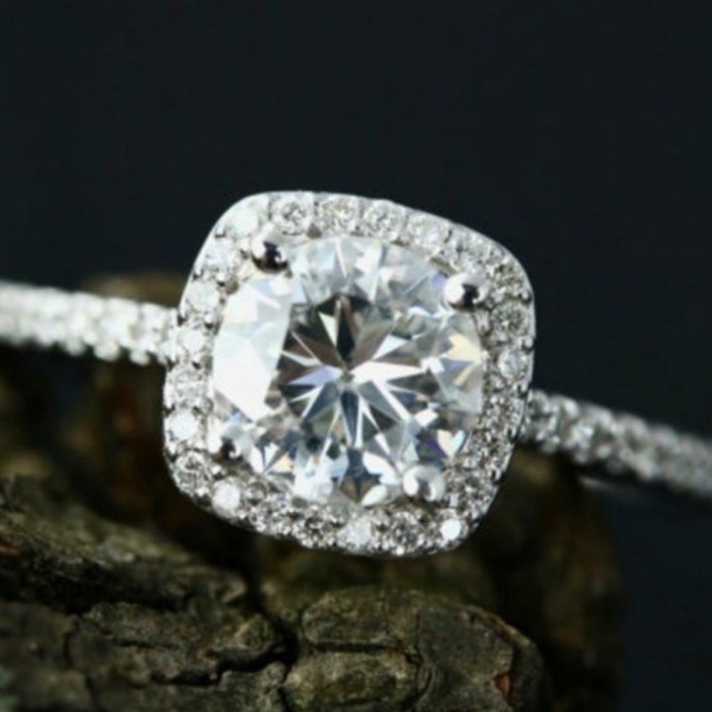 NEW💍18K WHITE GOLD DIAMOND HALO RING, CUTE RING, SHINY RING. - Picture 4 of 4